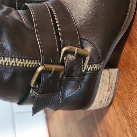 ๐10 For $20 Rampage dark brown boots - Picture 2 of 12